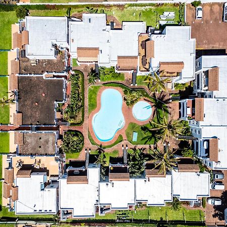 Le Paradis, Self-Catering Beachfront Apartments Баллито Экстерьер фото
